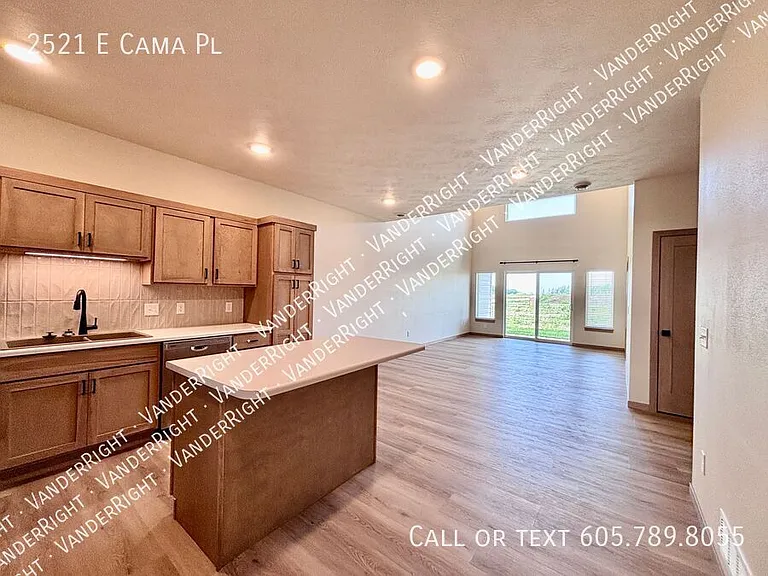 2521 E Cama Pl — Photo 25