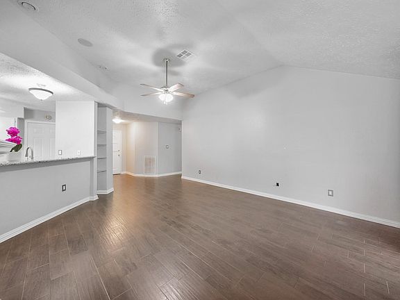 5th image of 4314 Glen Avon Dr