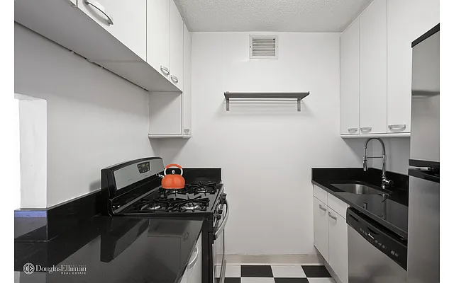 Rented by Douglas Elliman | media 12