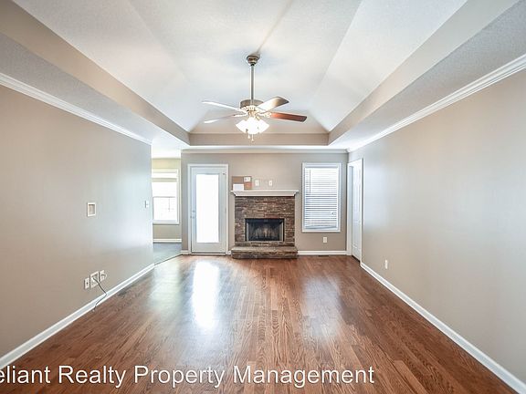 2nd image of 327 Chalet Cir
