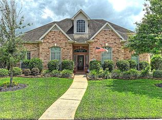 2874 Match Point Ln, Friendswood, TX 77546