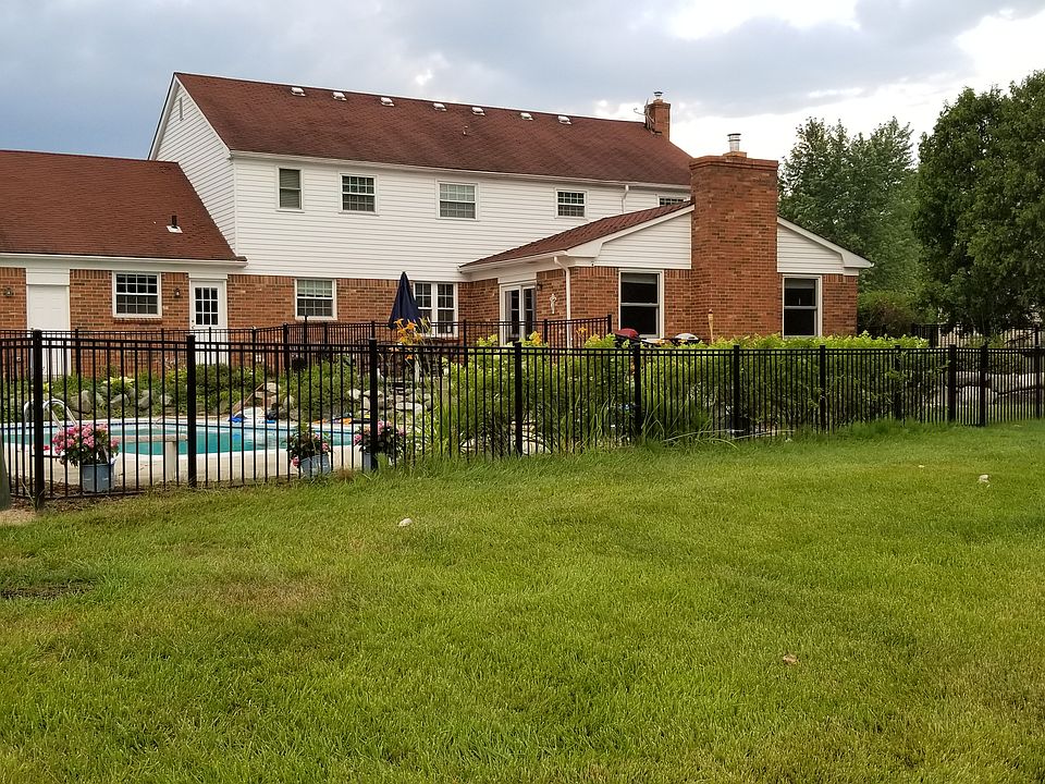 2nd image of 25842 Glover Ct