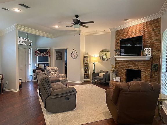 3rd image of 11225 Willow Oak Ln