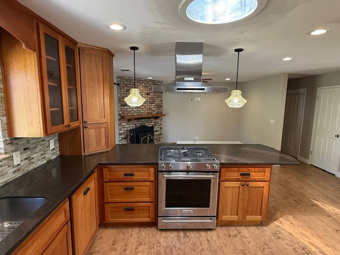 Beautiful 4-Bedroom Home situated in Quiet and Comforting Green Valley Neighborhood — Photo 4