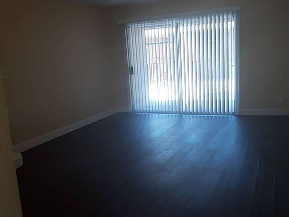 3rd image of 815 E Noble Ave #6
