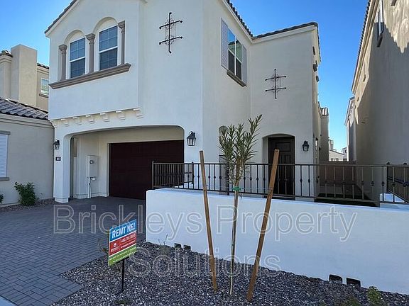 2nd image of 265 E Balsam Dr
