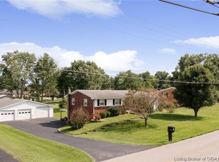 1714 Poindexter Ln, Sellersburg, IN 47172