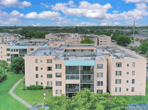2831 Somerset Dr APT 317, Lauderdale Lakes, FL 33311