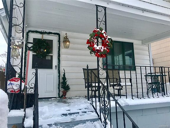 3rd image of 131 Vandalia St