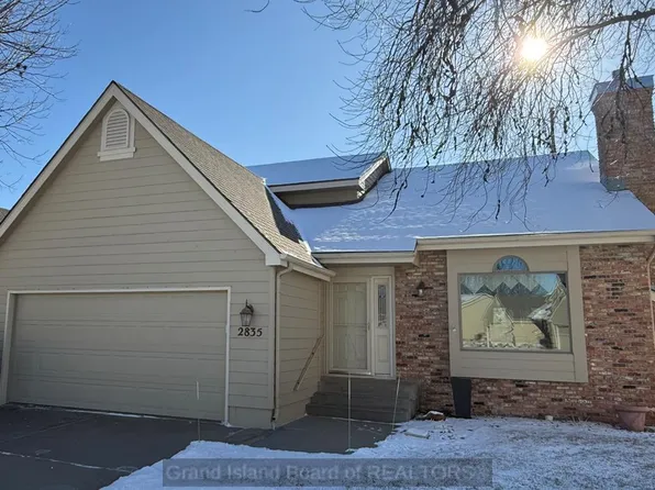 2835 Brentwood Blvd, Grand Island, NE 68801