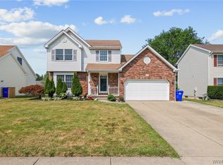 4400 Manor Ln, Hamburg, NY 14075