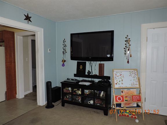 5th image of 1413 NW Columbia Ave