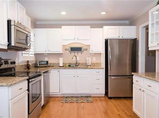 2905 Robin Hood Dr, Greensboro, NC 27408