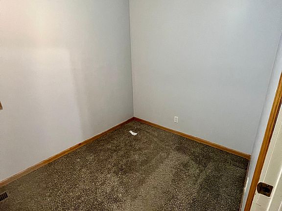 5th image of 2609 S Lowe Ave #1R