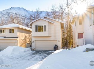 20224 Glacier Park Cir, Eagle River, AK 99577