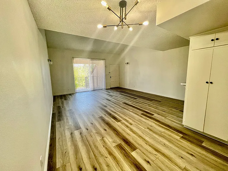 23401 Park Sorrento #22 — Photo 4