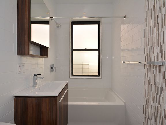 5th image of 25 Fort Washington Ave APT 4C