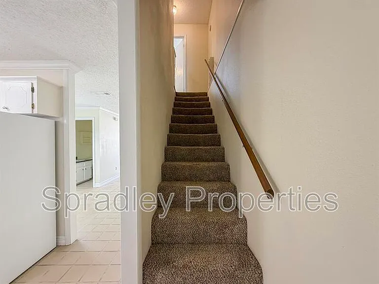 1027 N Wall St — Photo 8