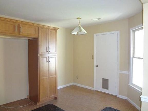 4th image of 305 Esplanade Pl