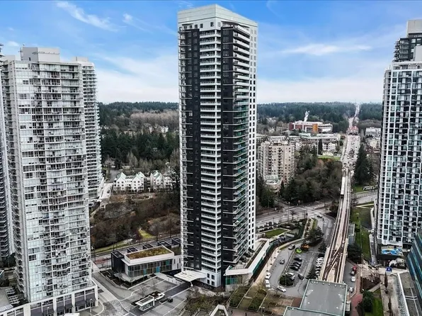 9887 Whalley Blvd #2404, Surrey, BC V3T 0P4