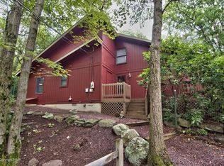 151 Fern Dr, Canadensis, PA 18325