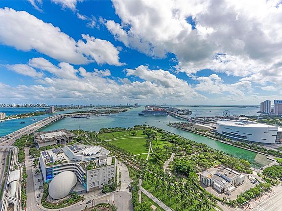 2nd image of 1100 Biscayne Blvd #33301