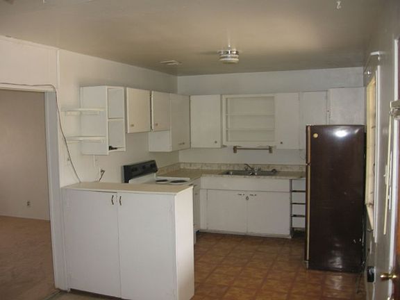 4th image of 2400 Britt St NE