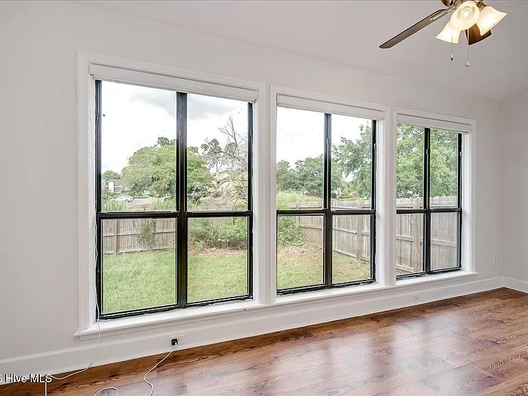 3101 Bobcat Ct — Photo 8