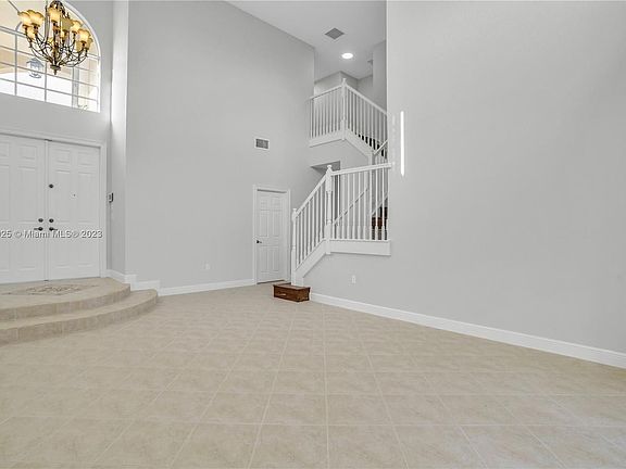 3rd image of 17444 SW 47th Ct