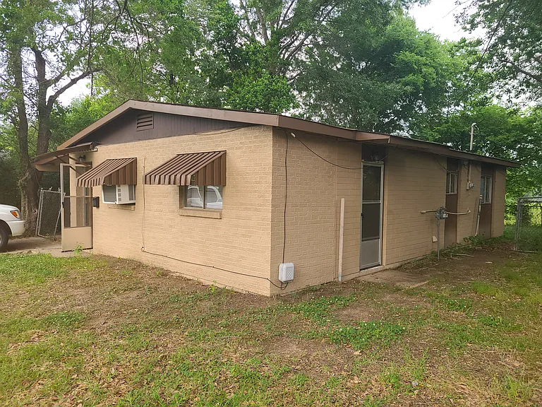 5013 Armstrong Pl — Photo 4