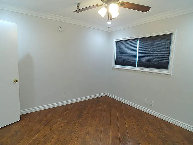 Five Star Suites — Photo 194