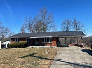 372 N Logsdon Pkwy, Radcliff, KY 40160