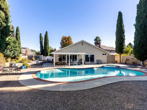 13004 Roundup Ave, San Diego, CA 92129