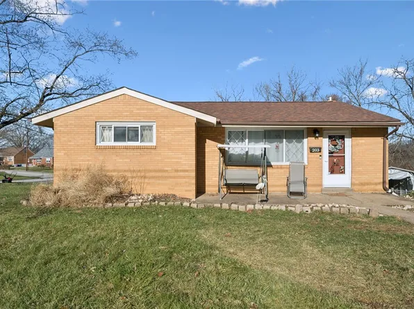 203 Sherrie Dr, Pittsburgh, PA 15239