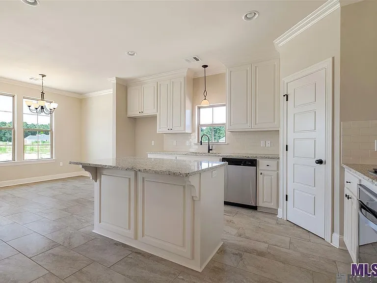 10365 Grand Plaza Dr — Photo 5