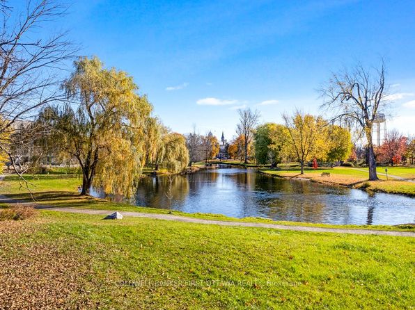 5 B Lewis St, Perth, ON K7H 1M6