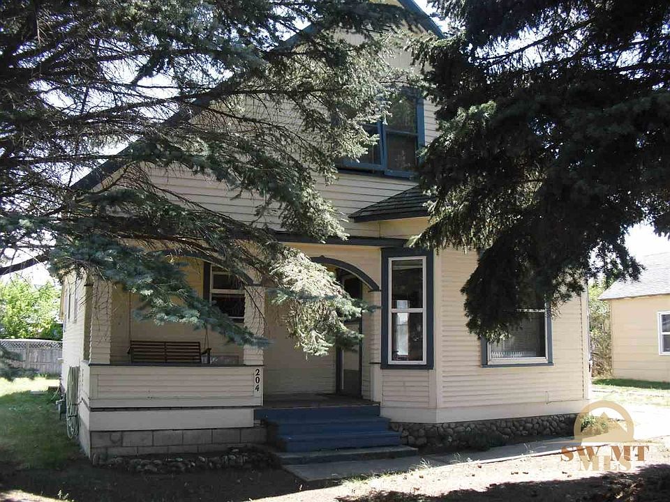 1st image of 204 Kennedy St