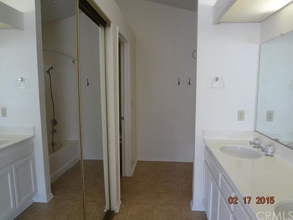 4th image of 15355 Sandhurst St