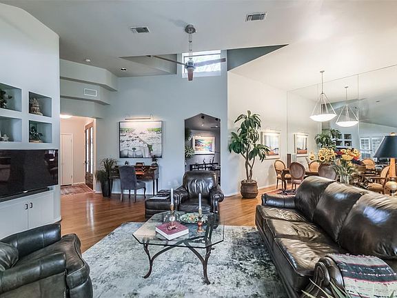 5th image of 12800 Briar Forest Dr Unit 76