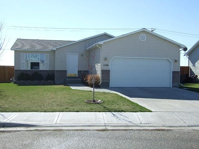 1st image of 1136 Clarence Dr