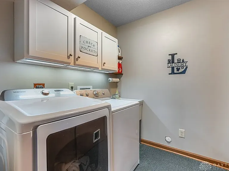 2223 Four Seasons Trl — Photo 4