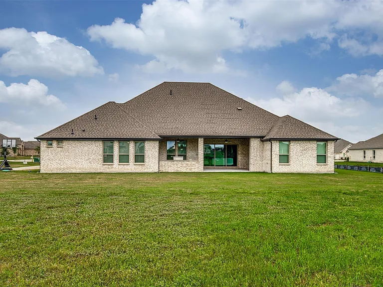 4013 Tamarack Ln — Photo 6