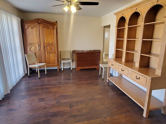 2nd image of 1701 Ballentine St