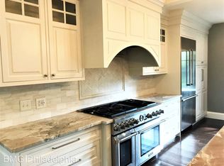 30 Berwick Rd, Huntingdon Valley, PA 19006