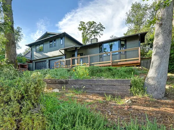 119 Toyon Dr, Auburn, CA 95603