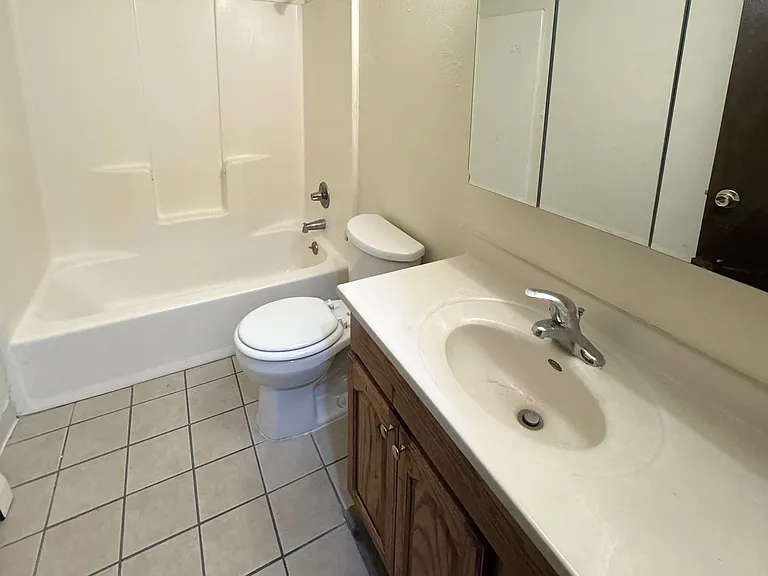 2355 Chalet Gardens Rd #2 — Photo 12