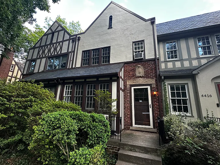 4414 Reservoir Rd NW — Photo 37