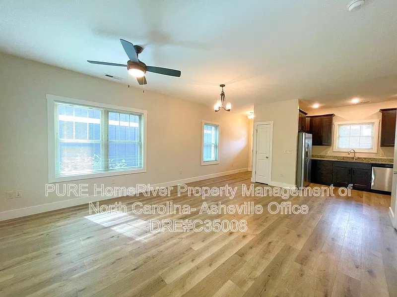 2 bed, 1.5 bath, $1,695 — Photo 2