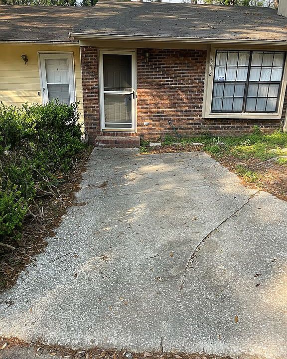 1st image of 1512 Merry Oaks Ct