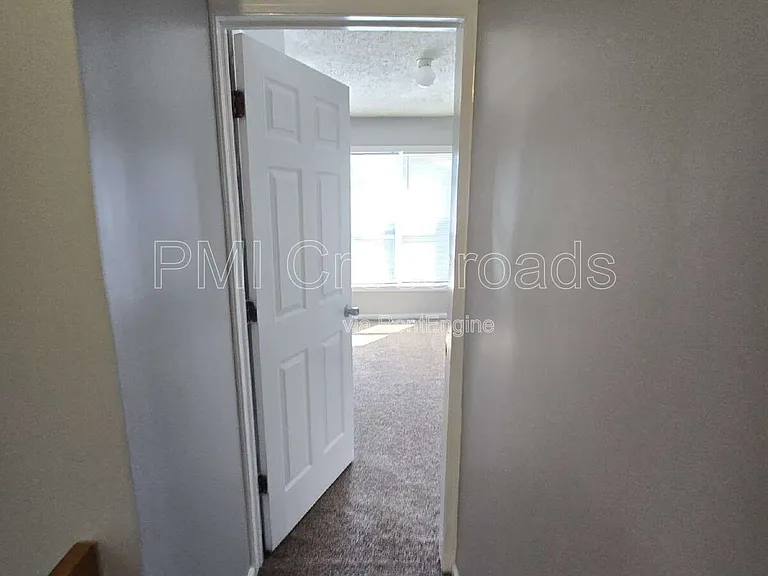 153 S Cypress Ave — Photo 41